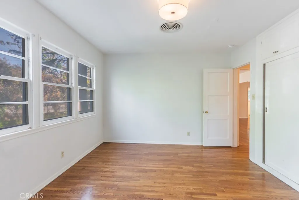 Additional image 107 of 12500 Martha St, Valley Village, CA 91607