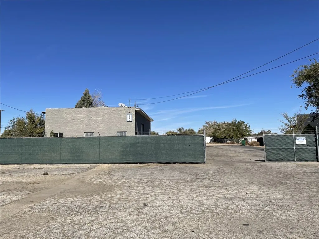 Additional image 2 of 3311 E Avenue I, Lancaster, CA 93535