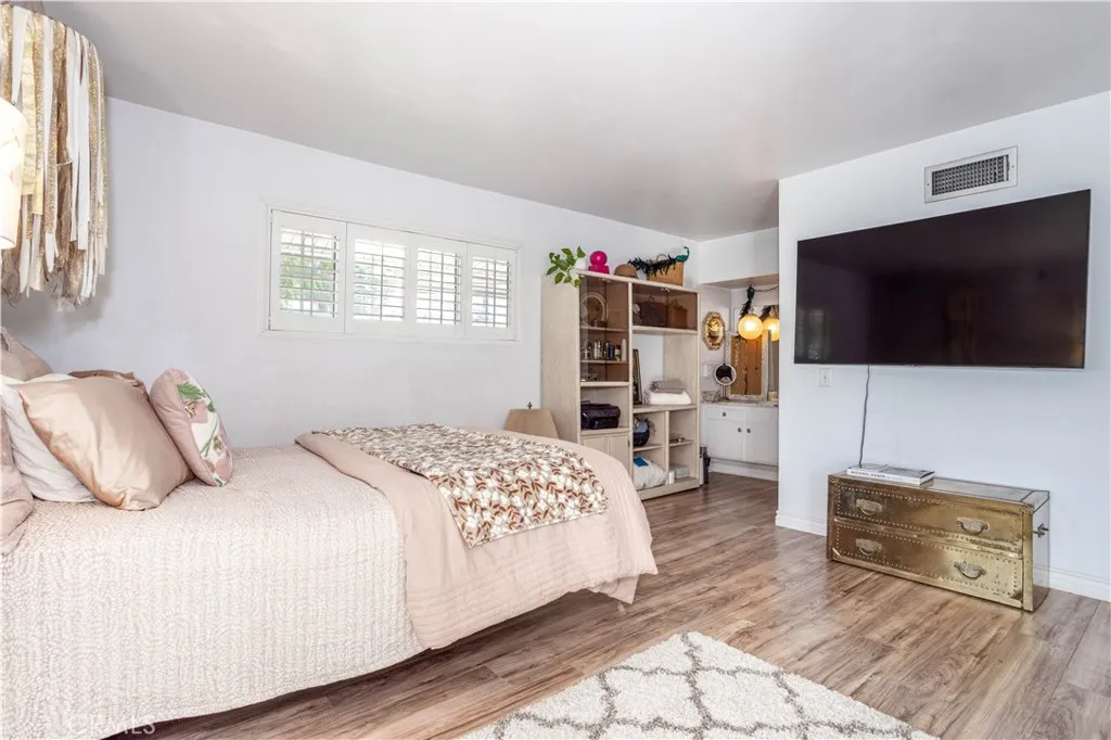 Additional image 48 of 9525 Woodley, North Hills, CA 91343