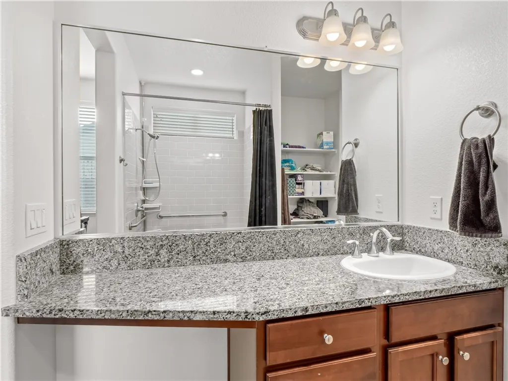 Additional image 22 of 425 Karen Ave, Kerman, CA 93630