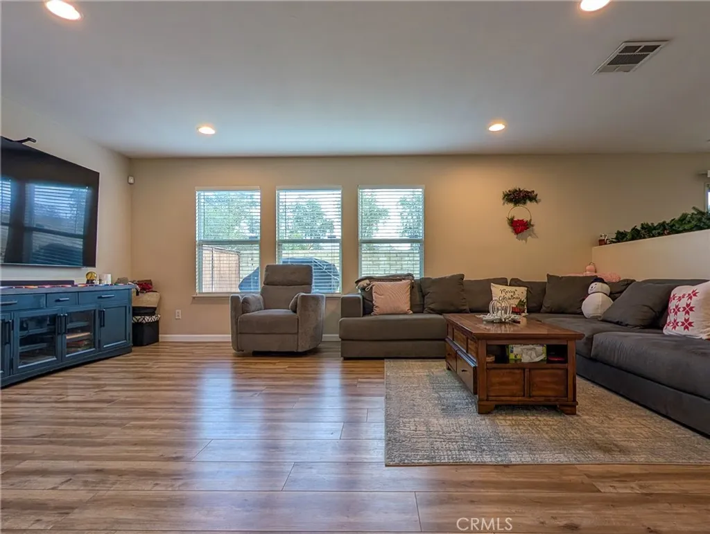 Additional image 8 of 3215 Canna Way, Perris, CA 92571