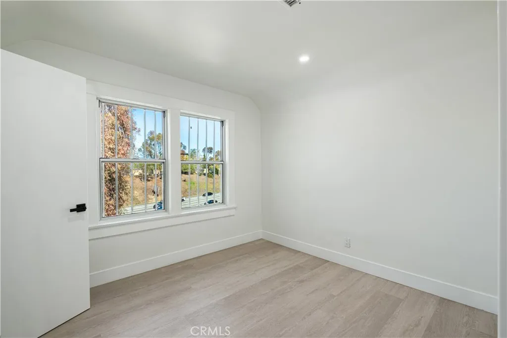 Additional image 81 of 2410 8th Avenue, Los Angeles, CA 90018