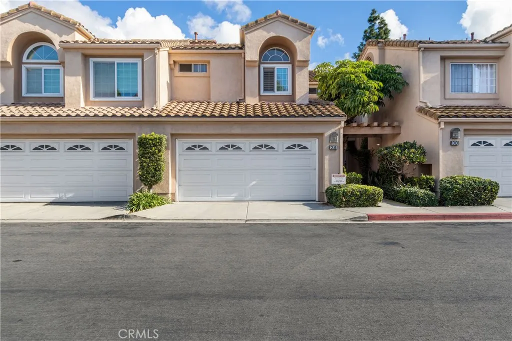 Additional image 2 of 28 Almador, Irvine, CA 92614