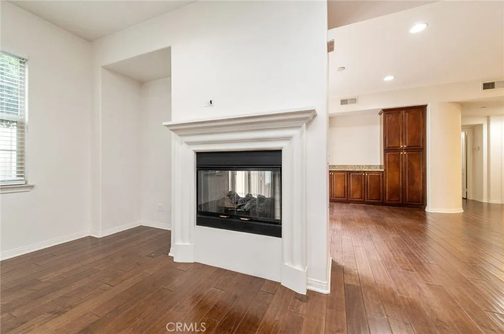 Additional image 43 of 77 Hallmark, Irvine, CA 92620