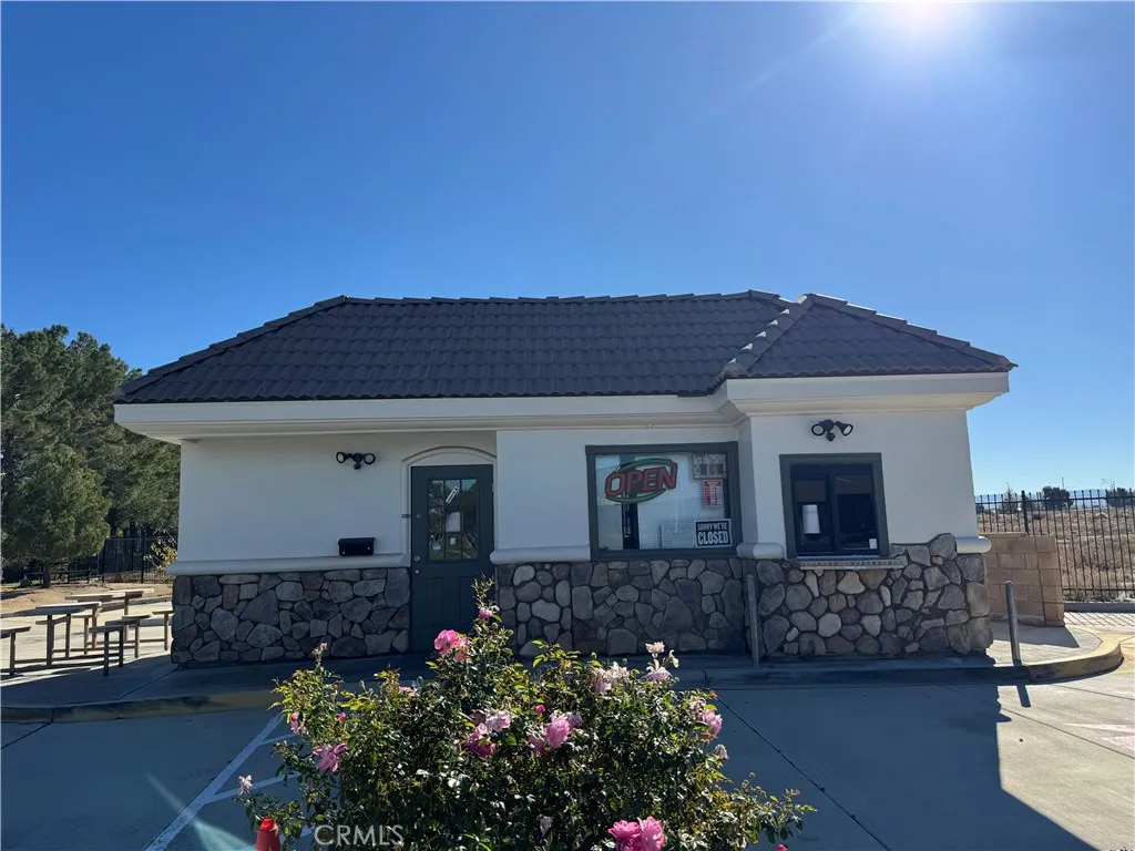Additional image 2 of 230 Federal Drive, Lancaster, CA 93535