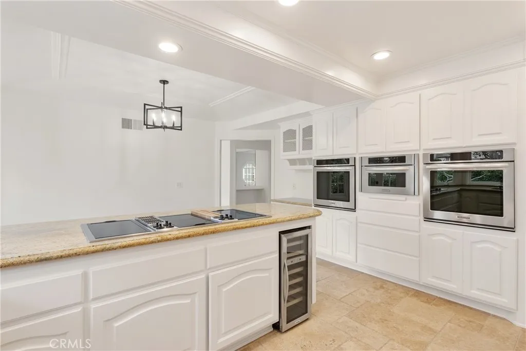 Additional image 56 of 19371 Woodlands Ln, Huntington Beach, CA 92648