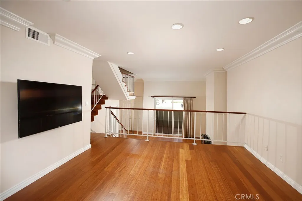 Additional image 8 of 400 W Riverside Drive Unit 2, Burbank, CA 91506