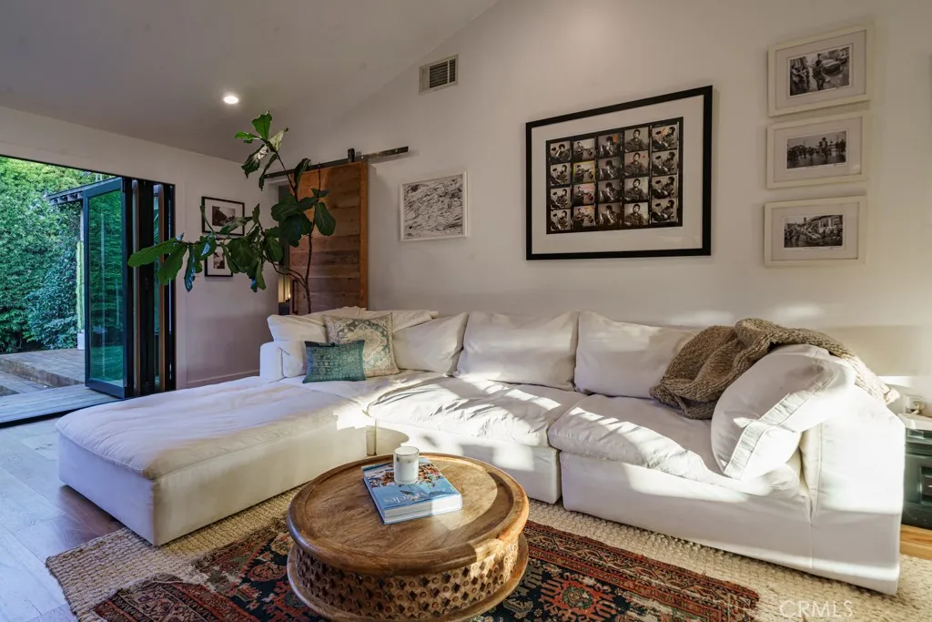 Additional image 32 of 704 Valita St, Venice, CA 90291