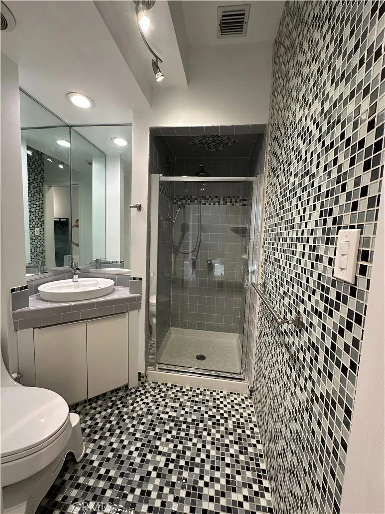 Additional image 58 of 22037 Ybarra, Woodland Hills, CA 91364