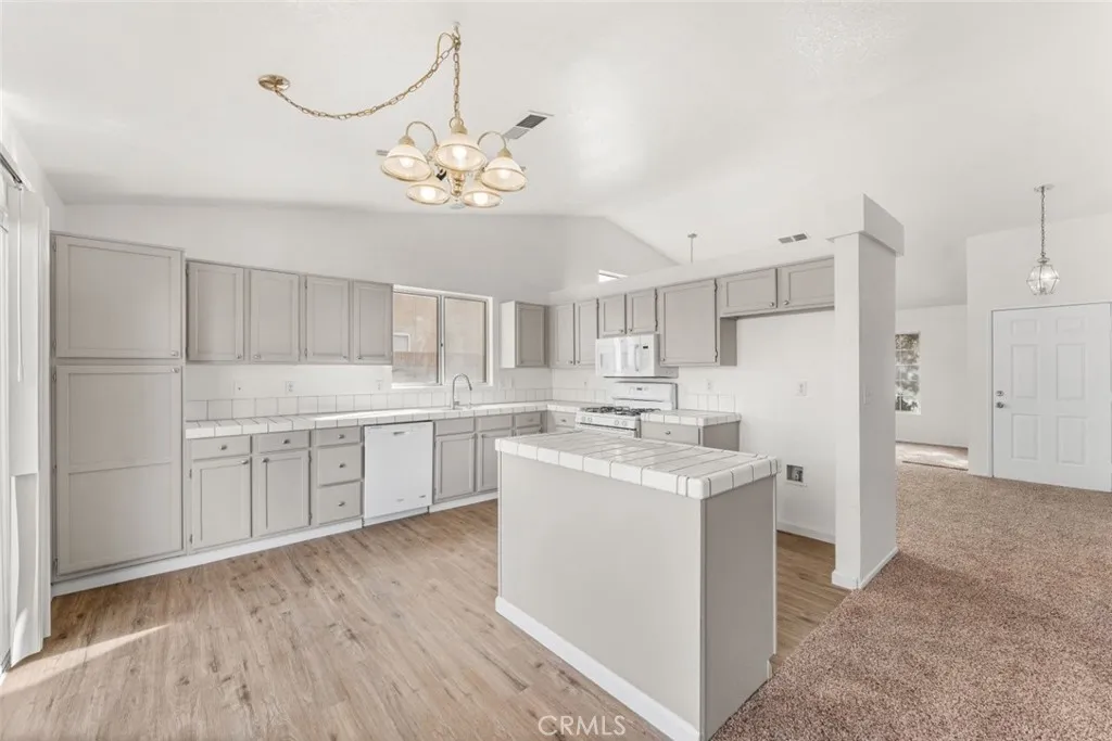 Additional image 16 of 3719 Cedarwood Court, Rosamond, CA 93560