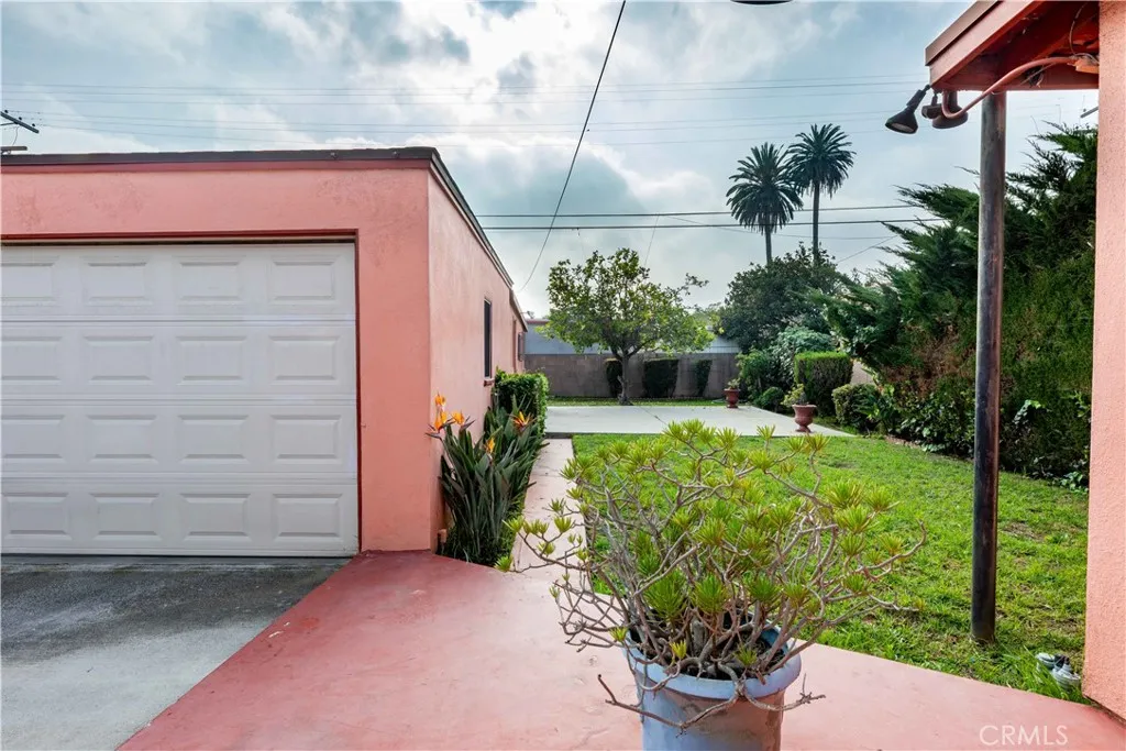 Additional image 98 of 2040 W 82nd Street, Los Angeles, CA 90047