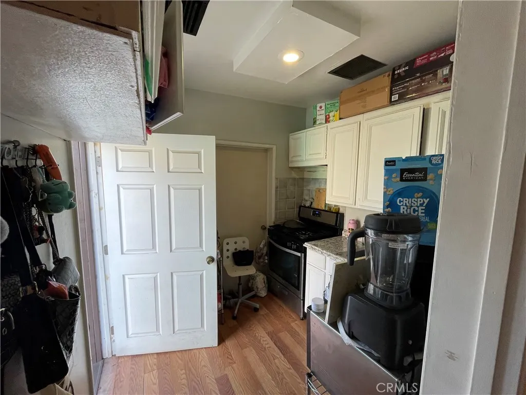 Additional image 82 of 1852 W 17th St, Santa Ana, CA 92706