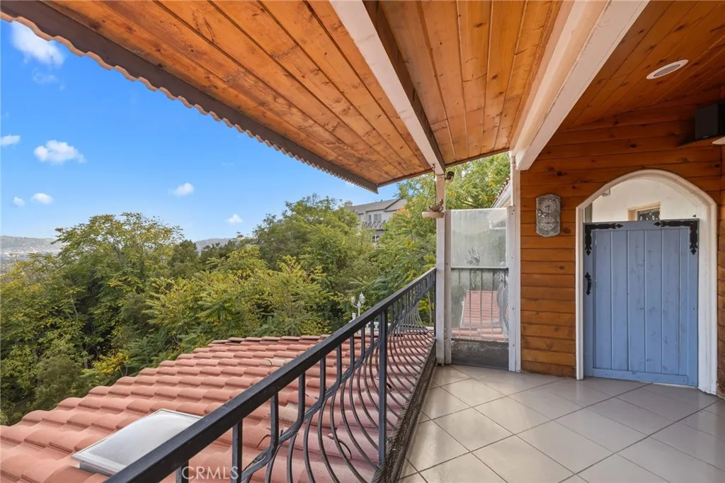 Additional image 95 of 3916 Carnavon, Los Angeles, CA 90027