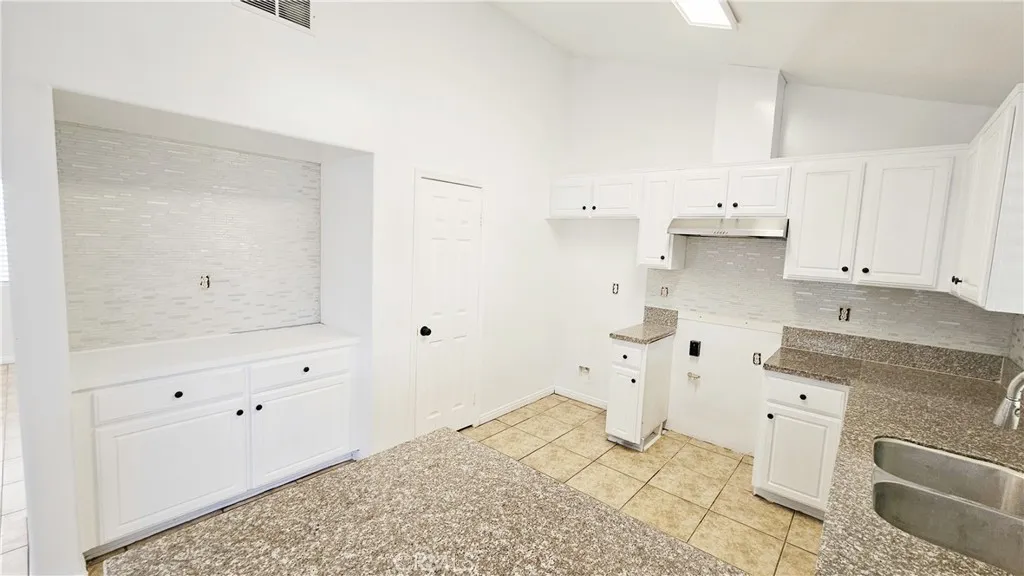 Additional image 21 of 5020 Trabuco Canyon Dr, Bakersfield, CA 93307