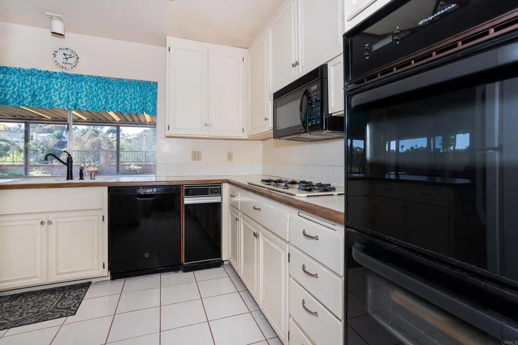 Additional image 11 of 4427 Trieste Drive, Carlsbad, CA 92010