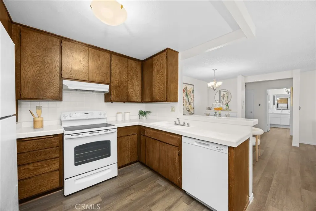 Additional image 8 of 360 S Euclid Avenue S Unit 219, Pasadena, CA 91101