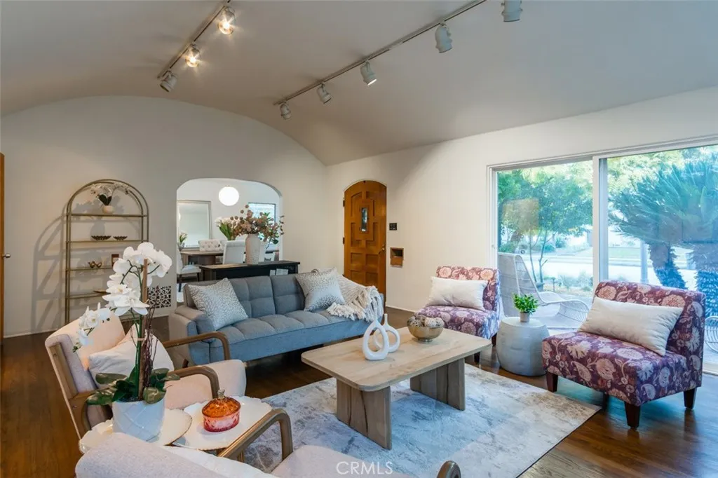 Additional image 42 of 254 S Berkeley Ave, Pasadena, CA 91107