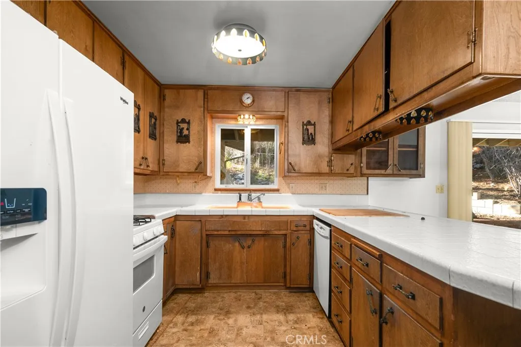 Additional image 14 of 1109 Mount Shasta Road, Big Bear City, CA 92314