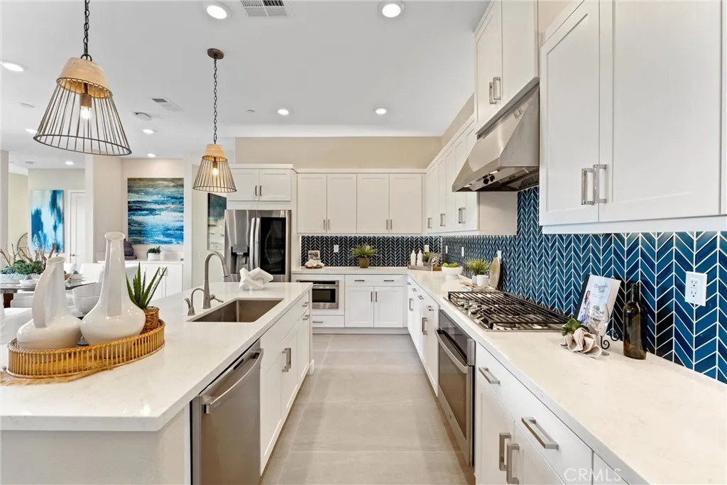 Additional image 74 of 419 Transport, Tustin, CA 92782