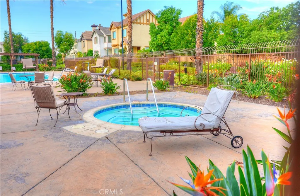 858 Calaveras, Corona, CA 92878