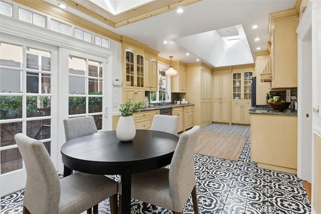 Additional image 14 of 266 Park Avenue, Long Beach, CA 90803