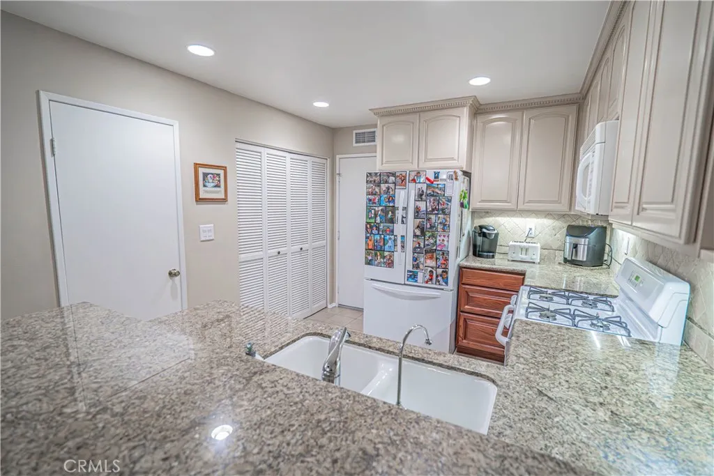 Additional image 32 of 23732 Via Tomas, Valencia, CA 91355