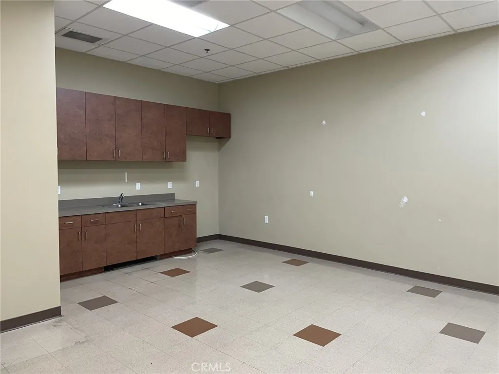 Additional image 17 of 450 W Palmdale, Palmdale, CA 93551