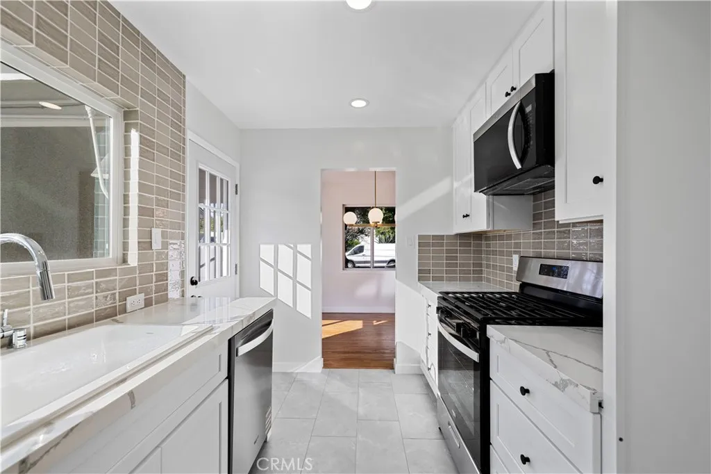 Additional image 6 of 8755 Colbath Avenue, Panorama City, CA 91402