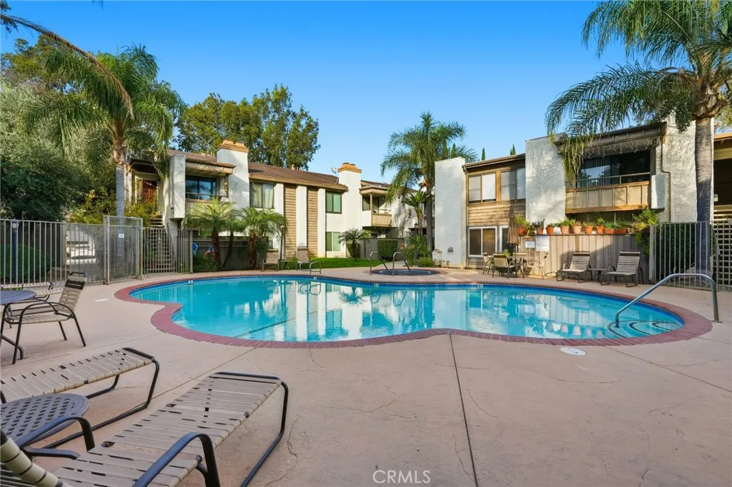 Additional image 25 of 15511 Sherman Way Unit 19, Van Nuys, CA 91406