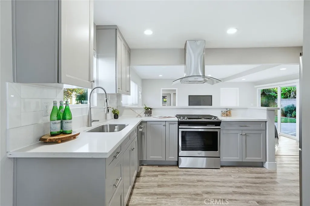 Additional image 60 of 5990 E El Paseo, Long Beach, CA 90815