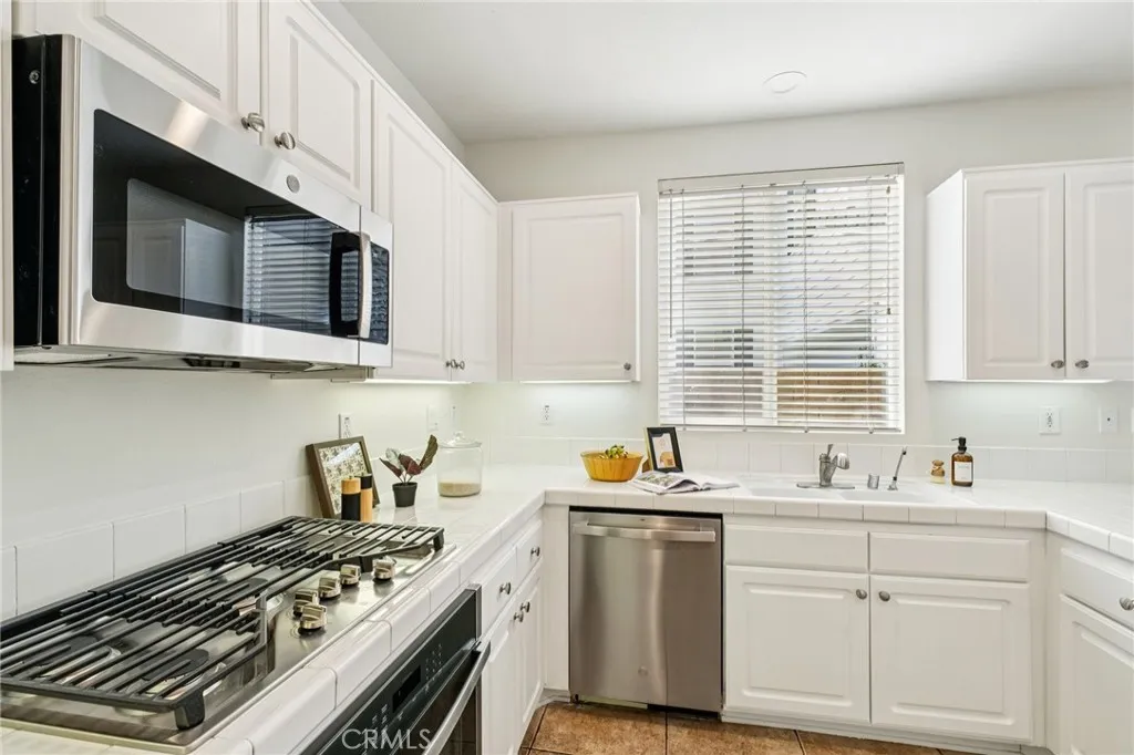 Additional image 76 of 24150 View Pointe Ln, Valencia, CA 91355