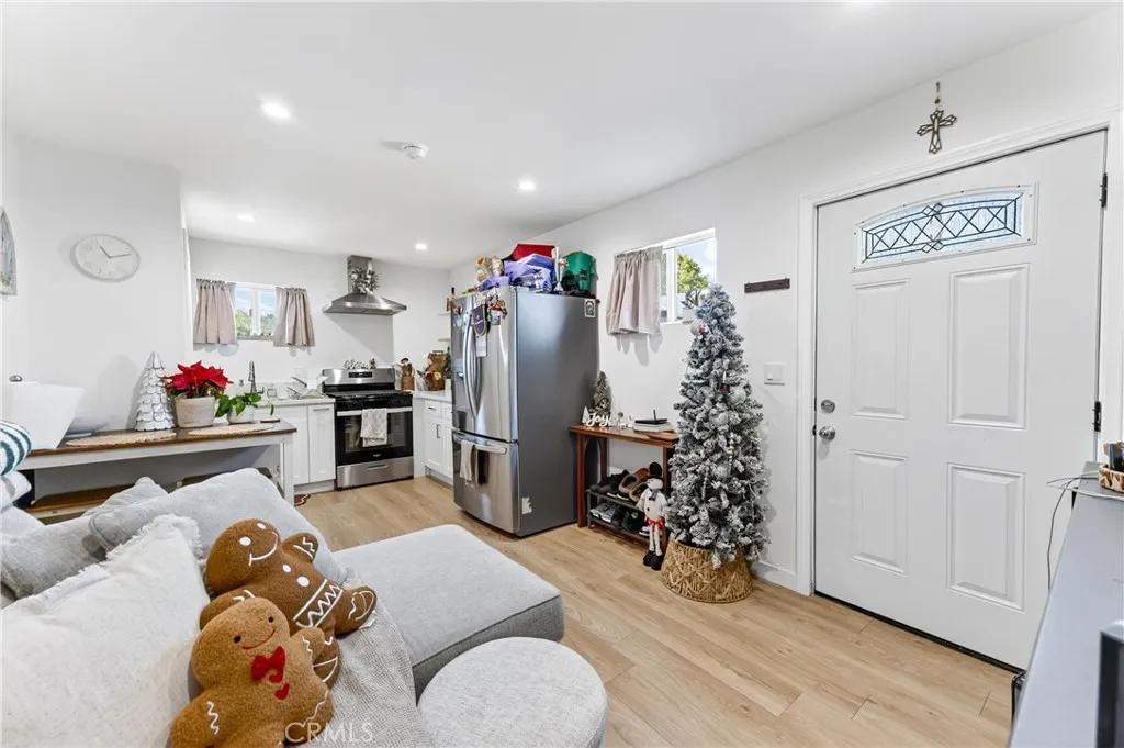 Additional image 63 of 3826 W 64th St, Inglewood, CA 90302