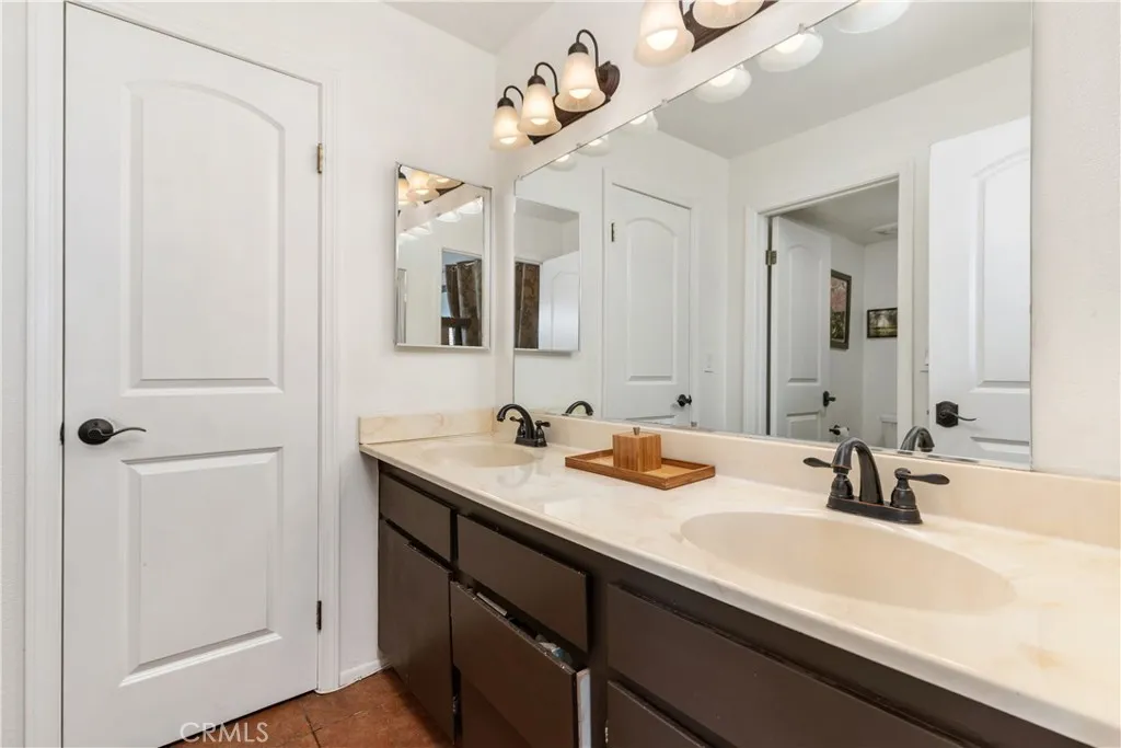 Additional image 52 of 1244 E 3rd St Unit 201, Long Beach, CA 90802