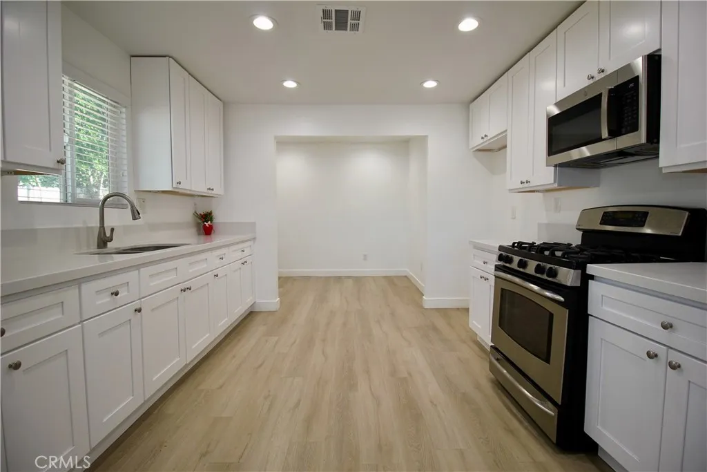 Additional image 5 of 836 W 9th Street, Corona, CA 92882