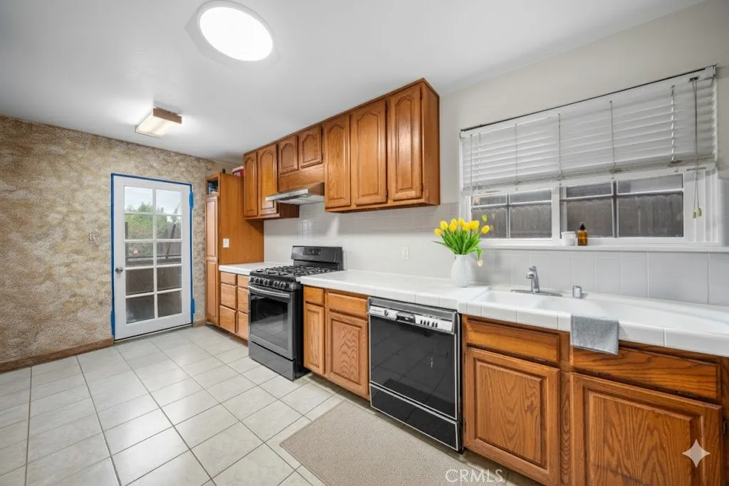 Additional image 4 of 16738 Index, Granada Hills, CA 91344