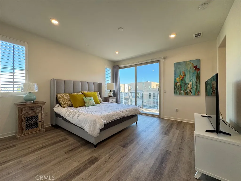 Additional image 60 of 129 Cadence, Irvine, CA 92618