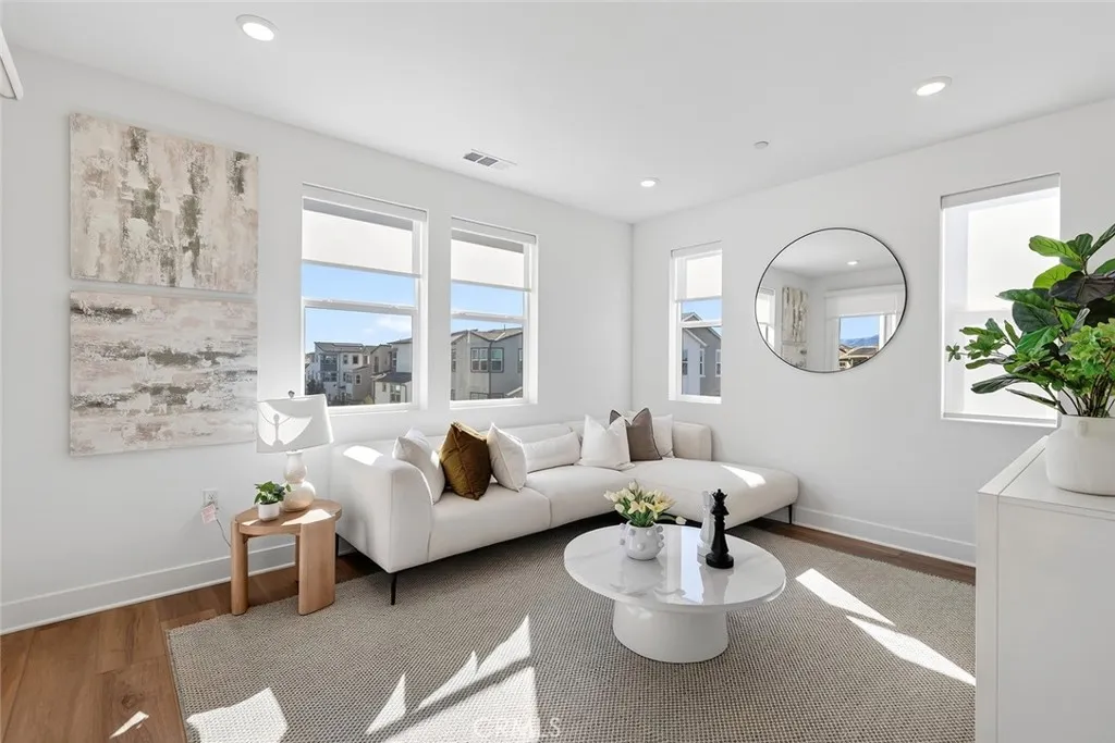 Additional image 13 of 418 Lobata, Irvine, CA 92618