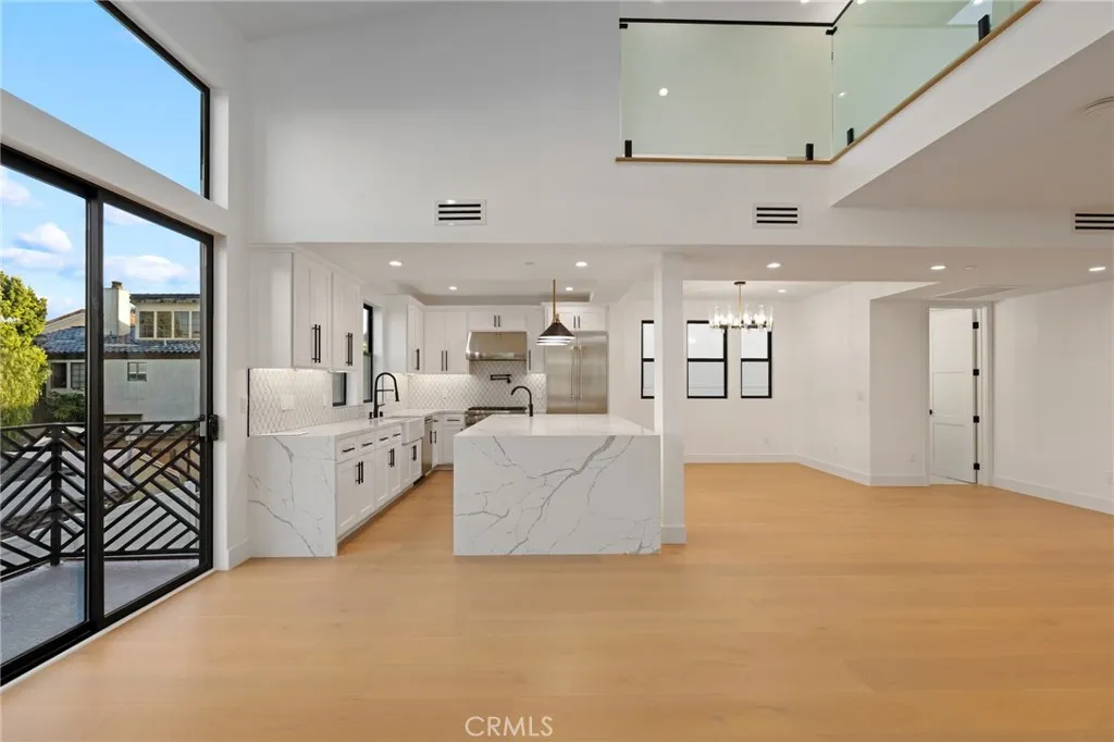 Additional image 6 of 110 S Irena Avenue Unit B, Redondo Beach, CA 90277