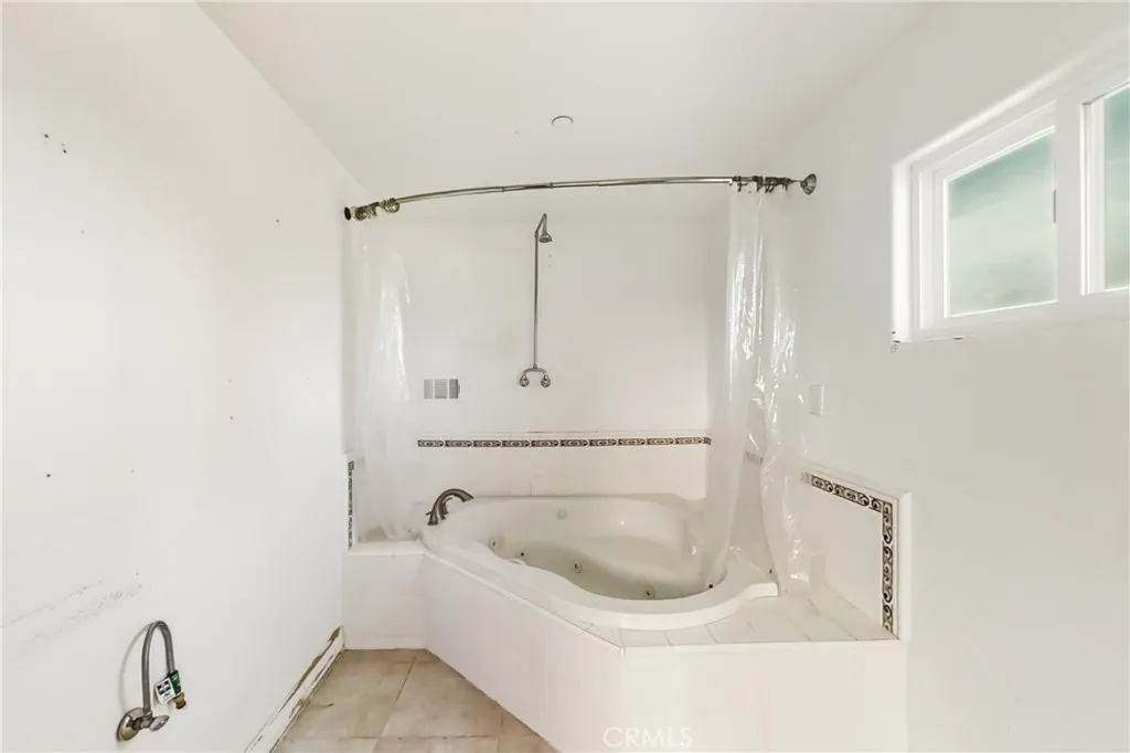 Additional image 23 of 261 E Crescent Avenue, Redlands, CA 92373