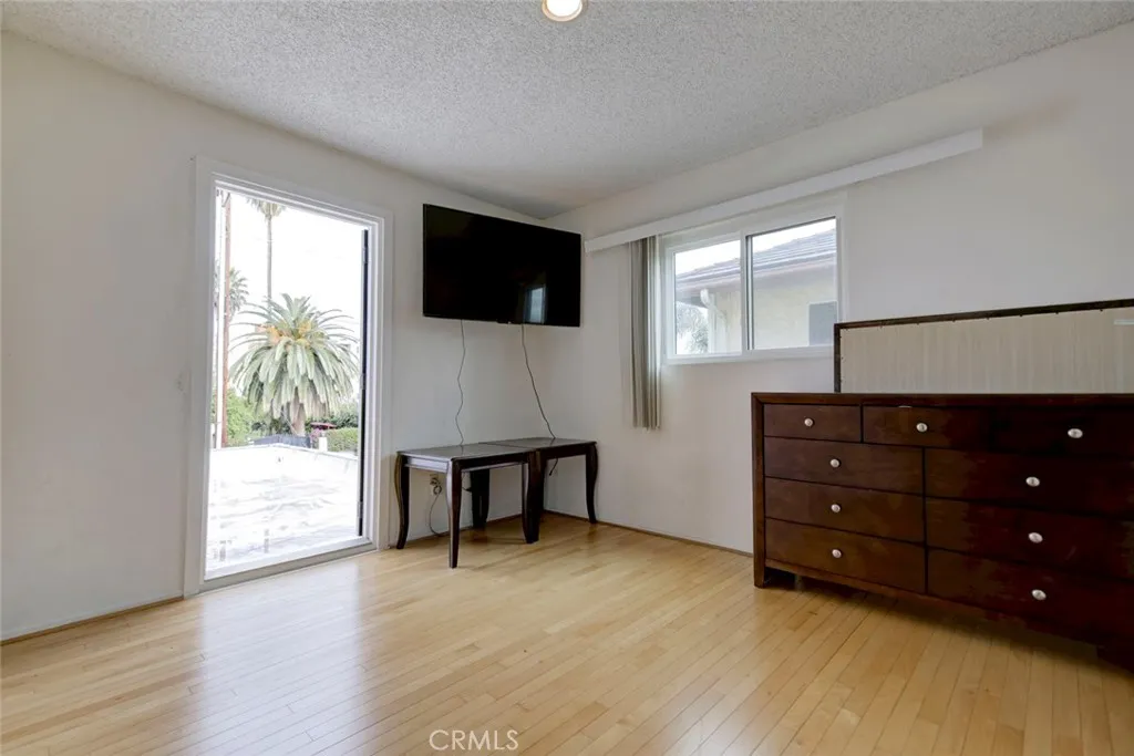 Additional image 24 of 20442 Runnymede, Winnetka, CA 91306