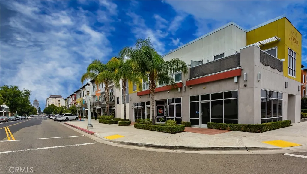 Additional image 2 of 1759 Fulton St, Fresno, CA 93721