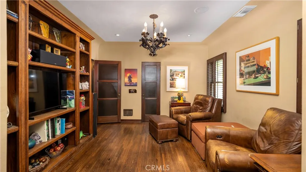 Additional image 110 of 2510 N Park Boulevard, Santa Ana, CA 92706