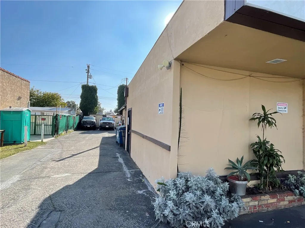 Additional image 54 of 1852 W 17th St, Santa Ana, CA 92706