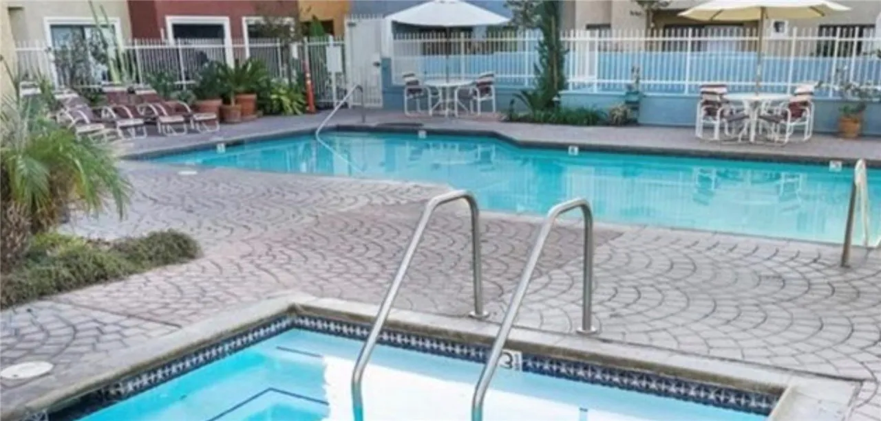 Additional image 16 of 550 Orange Ave, Long Beach, CA 90802