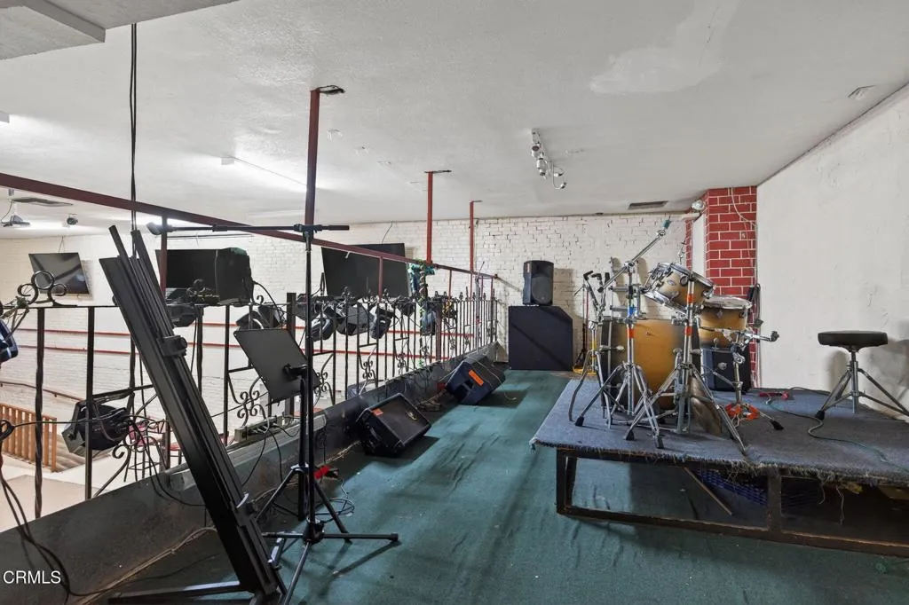 Additional image 33 of 974 E Main Street, Santa Paula, CA 93060