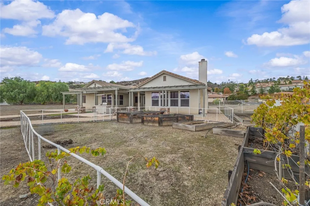 Additional image 92 of 101 Via De La Valle, Lake Elsinore, CA 92532