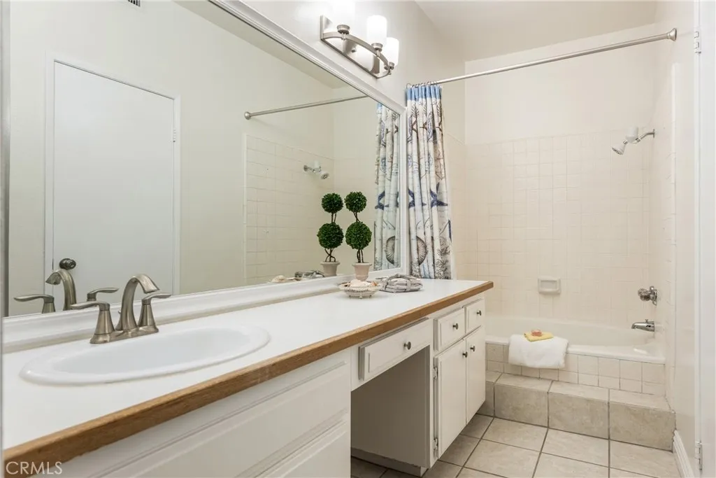 Additional image 78 of 2542 W MacArthur Boulevard Unit 143, Santa Ana, CA 92704