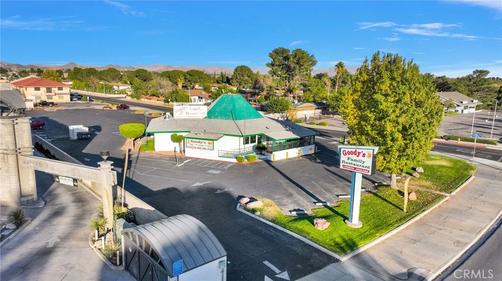 Additional image 72 of 14096 Green Tree Boulevard, Victorville, CA 92395