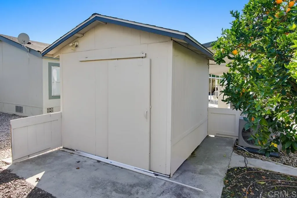 525 W El Norte Pkwy Unit 302, Escondido, CA 92026