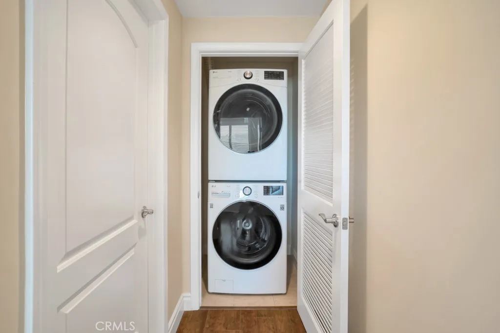 Additional image 43 of 4724 Kester Unit 410, Sherman Oaks, CA 91403